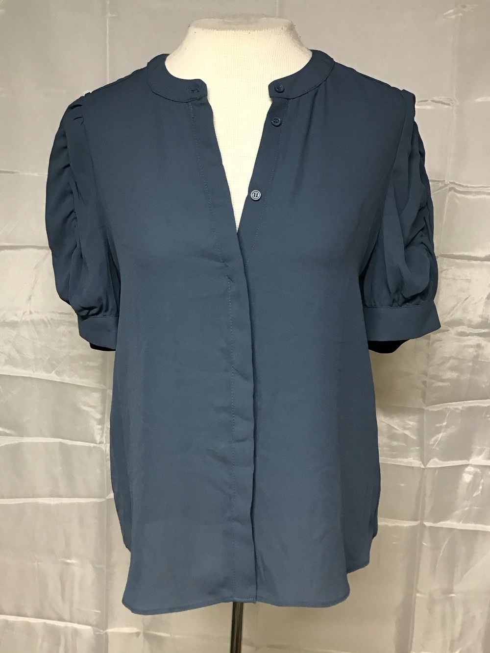 T Tahari Puff Short Sleeve Slate Blue Button Front Blouse Size S